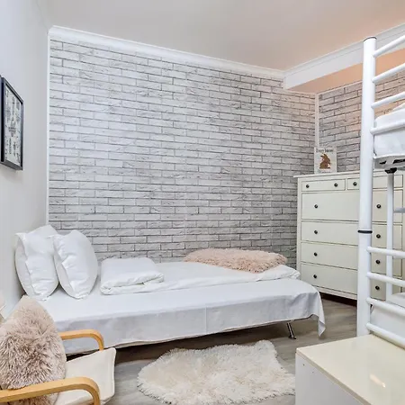 Sweet Family At Grand Monastery Apartment *