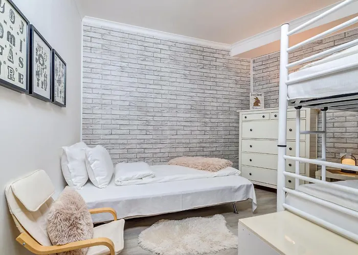 Sweet Family At Grand Monastery Apartment *